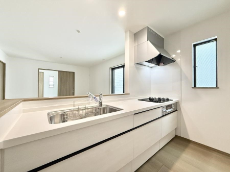 �L�b�`�� ���������y���݂ƐH�ׂ�K����͂���L�b�`��