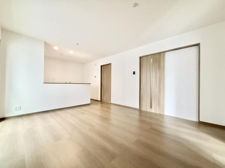 ���r���O ���������R�Ɖ�b�����܂��A�S�n�悢�ЂƂƂ�