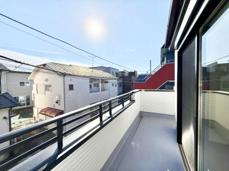 �o���R�j�[ ������ ���R��g�߂Ɋ�����A�J���I�ȃo���R�j�[