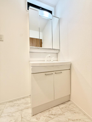 ʑEʏ Ƒ݂Ȃg₷zuł