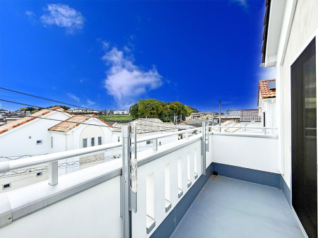 �o���R�j�[ ������ �G�߂̈ڂ낢����������J���I�ȋ�Ԃł�