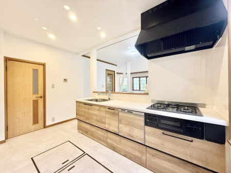 �L�b�`�� �������Ƒ����J��[�߂�A������̂���L�b�`��