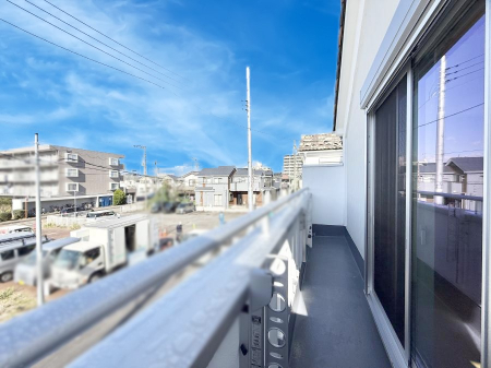 �o���R�j�[ ������ �G�߂̈ڂ낢����������J���I�ȋ�Ԃł�