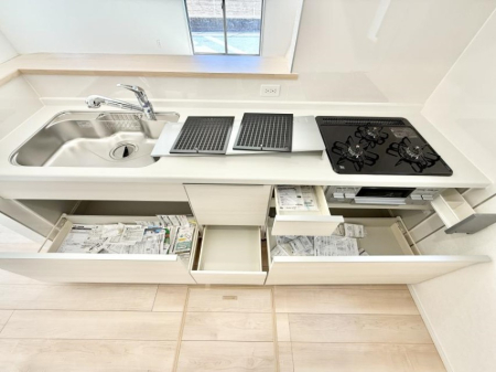 �L�b�`�� �������Ƒ����J��[�߂�A������̂���L�b�`��