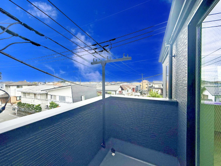 �o���R�j�[ ������ �G�߂̈ڂ낢����������J���I�ȋ�Ԃł�