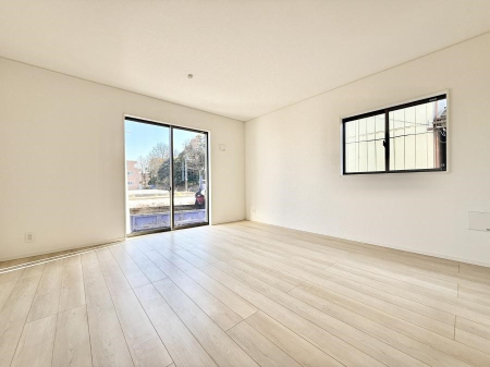 ���r���O ���������S�n�̂����A���z�̃��r���O