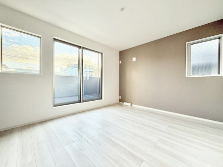 �Q�� �������傫�ȑ��͊J����������A���邳�ʕ��o�b�`���ł�