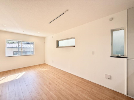 ���r���O ���������R�Ɖ�b�����܂��A�S�n�悢�ЂƂƂ�