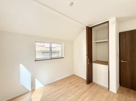 �Q�� ���������̔z�u��ʋC���̗ǂ��݌v�ŕ����̋�C�������炸�A��ɐV�N�ȋ�C������܂�