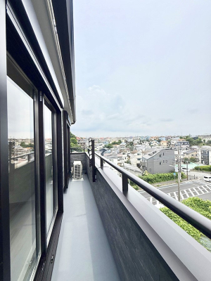 �o���R�j�[ 4����  �� ���̃R�[�q�[���̐�����y���ށA�����̏ꏊ