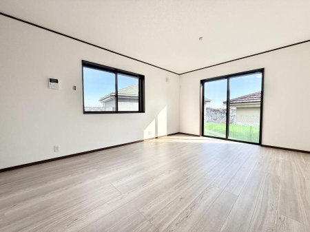 ���̑����� �z�������˂����ޖ��邢LDK�͉Ƒ��ł̂�т芰���܂�