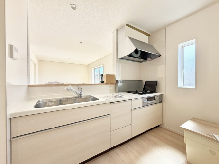 �L�b�`�� �������Ƒ����J��[�߂�A������̂���L�b�`��