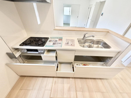 �L�b�`�� �����������������Ɗy�����Ȃ�A���K�ȃL�b�`�����