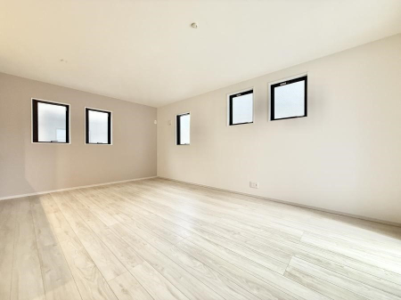 ���r���O ���������났�ƏΊ炪�W�܂�A�S���܂郊�r���O