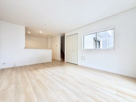 ���r���O ���������̊Ԃɂ��Ƒ����W�܂����Ⴄ����ȃ��r���O�����ł����