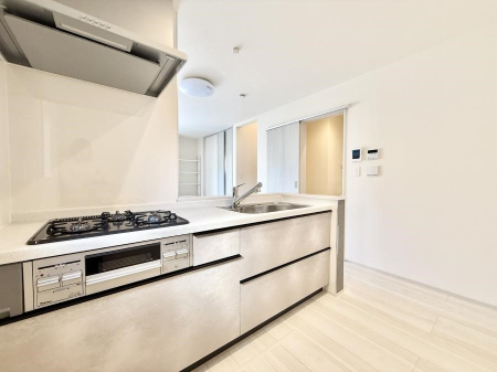 �L�b�`�� �������Ƒ����J��[�߂�A������̂���L�b�`��