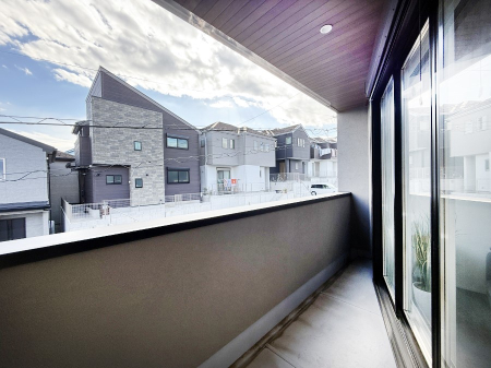 �o���R�j�[ ������ �G�߂̈ڂ낢����������J���I�ȋ�Ԃł�