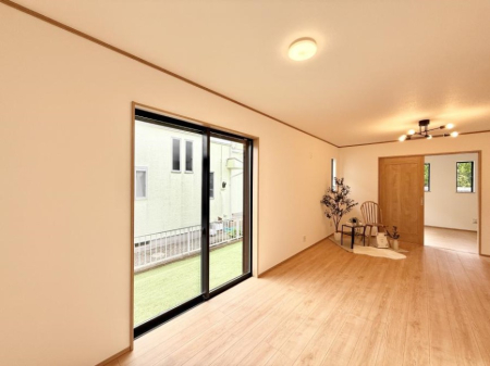 ���r���O ���������R�Ɖ�b�����܂��A�S�n�悢�ЂƂƂ�