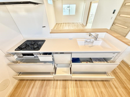 �L�b�`�� �����������������Ԃ����܂��A�Ί炠�ӂ��L�b�`��