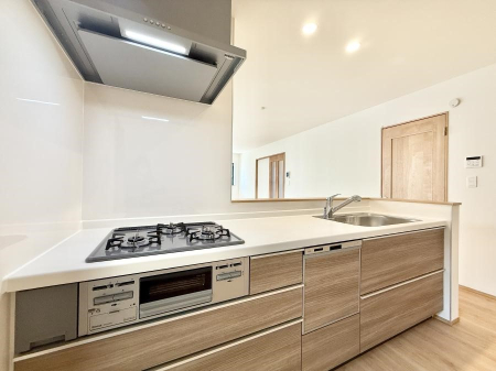 �L�b�`�� �������V���v���Ŕ������S�n�悢���Ԃ𐶂ރL�b�`�����