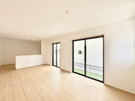 ���̑����� �������Ƒ��̏Ί炪���ӂ��A���났�̋��