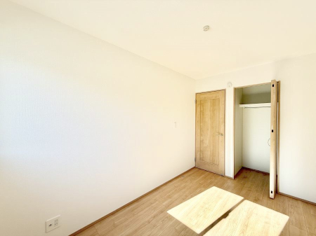 �q������ �������v���C�x�[�g��ԂƂ��ĐÂ��ŗ�������������񋟂��Ă���܂�