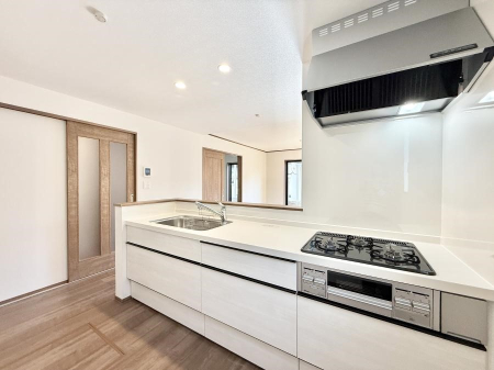 �L�b�`�� �������Ƒ����J��[�߂�A������̂���L�b�`��