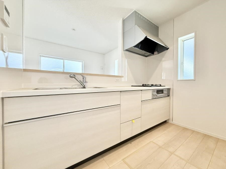 �L�b�`�� ��������b���[�܂�ΖʃL�b�`���I�Ƒ��Ƃ̉�b���͂��݂܂�  