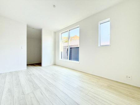 �Q�� �������傫�ȑ��͊J����������A���邳�ʕ��o�b�`���ł�