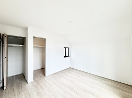 �Q�� ���������̔z�u��ʋC���̗ǂ��݌v�ŕ����̋�C�������炸�A��ɐV�N�ȋ�C������܂�