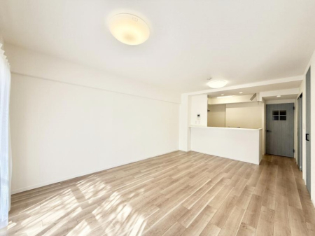 ���r���O ���������R�Ɖ�b�����܂��A�S�n�悢�ЂƂƂ�