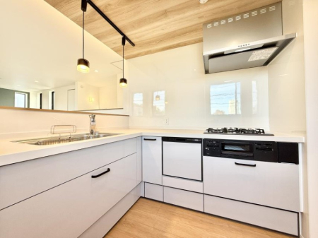 �L�b�`�� �����������������Ɗy�����Ȃ�A���K�ȃL�b�`�����