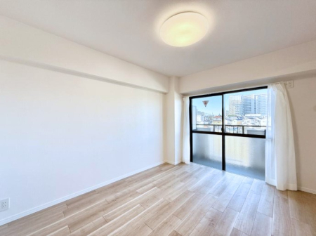 �Q�� ����