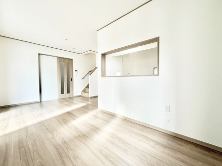 ���r���O ���������났�ƏΊ炪�W�܂�A�S���܂郊�r���O