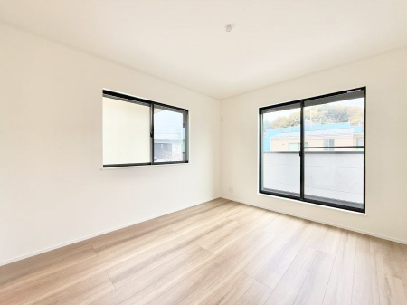 ���̑����� �������傫�ȑ��͊J����������A���邳�ʕ��o�b�`���ł�