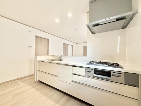 �L�b�`�� �����������������Ԃ����܂��A�Ί炠�ӂ��L�b�`��