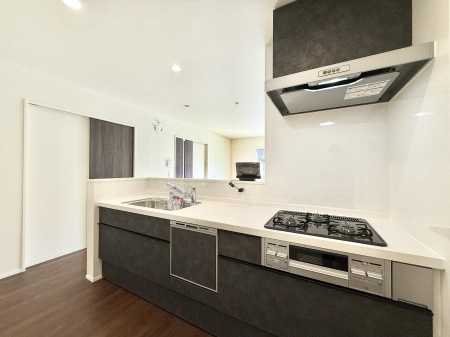 �L�b�`�� �������V���v���Ŕ������S�n�悢���Ԃ𐶂ރL�b�`�����