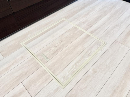 ̑ ݔBꂽ[Xy[XŉƑŜXbL