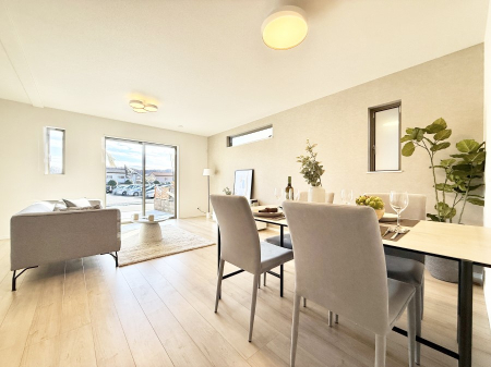 ���r���O ���������R�̌����������݁A���邢��Ԃ��L����܂�