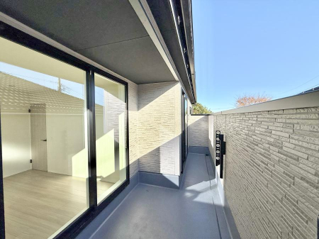 �o���R�j�[ ������ �G�߂̈ڂ낢����������J���I�ȋ�Ԃł�