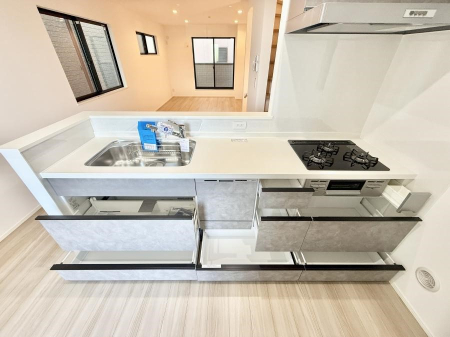 �L�b�`�� �������Ƒ����J��[�߂�A������̂���L�b�`��