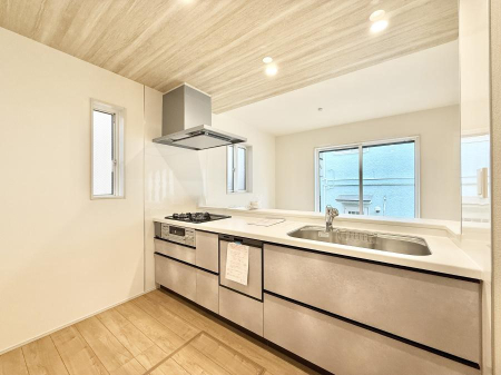 �L�b�`�� ��������b���[�܂�ΖʃL�b�`���I�Ƒ��Ƃ̉�b���͂��݂܂��I  