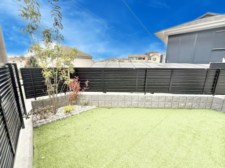 ̑ Oρ~nɂƂ肠΂̃Xy[XA₩ȕ͋Cł