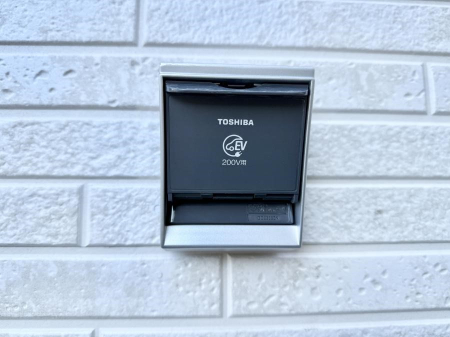 ���̑����� �ݔ�������ŊȒP�ɏ[�d�ł��A�G�R�ȃJ�[���C�t���T�|�[�g