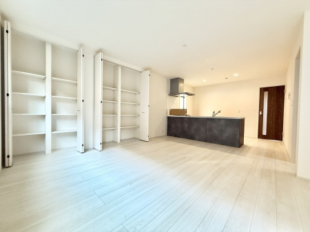 ���r���O ���������C�ɓ���̏ꏊ�ŁA�̂�т�Ƃ������Ԃ�