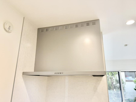 ���̑����� �ݔ����������̏��C����������C��ɗU������A�����I�ɔr�����ł��܂��B