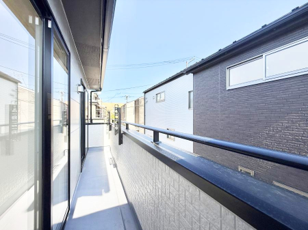 �o���R�j�[ ������ �G�߂̈ڂ낢����������J���I�ȋ�Ԃł�