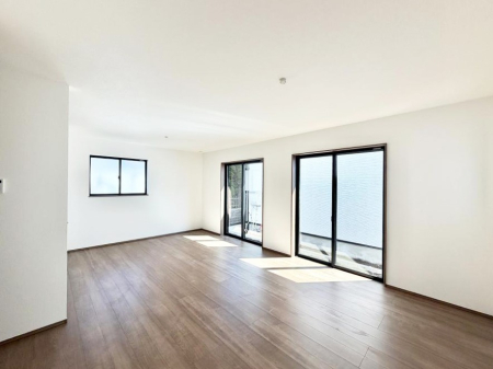 ���r���O �����������������Ɠ��ʂɂ���A�e���̋��