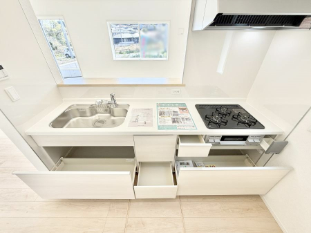 �L�b�`�� ���[�͖L�x�ȃV�X�e���L�b�`���ł��I