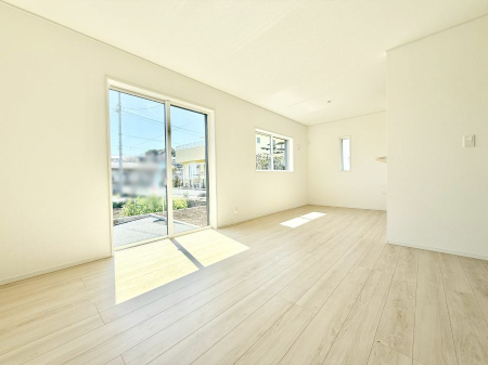 ���̑����� �z�������˂����ޖ��邢LDK�͉Ƒ��ł̂�т芰���܂�